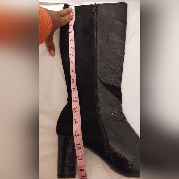 Boots - Picture 10 of 16